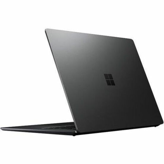 241895807.jpg